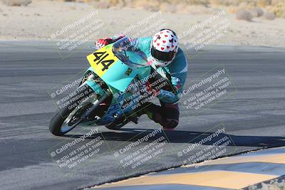 media/Jan-10-2025-CVMA Friday Practice (Fri) [[489e0da257]]/Group 4 and Trackday/Session 2 (Turn 4 Inside)/